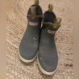 XTRATUF boots- THE all purpose boot.         M7/W8.5